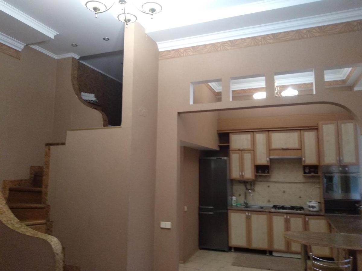 Центр, Євгена Коновальця, 3 Apartment Lutsk Exterior photo